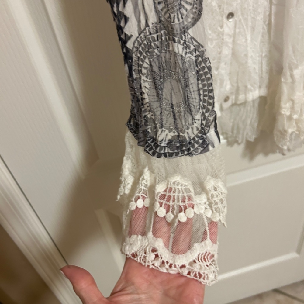 LIKE NEW! Women's Elena Wang Sheer Boho Lace White Layered Tunic - MEDIUM - Picture 13 of 13